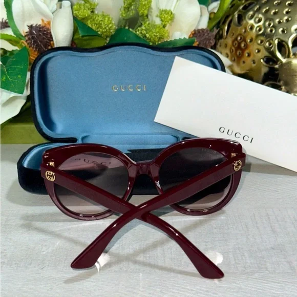 Gucci Burgundy Sunglasses - Picture 2 of 6